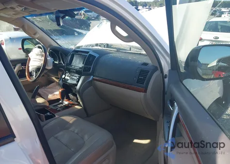 2015 Toyota Land Cruiser V8 from USA, damaged, VIN JTMHY7AJ4F4033001